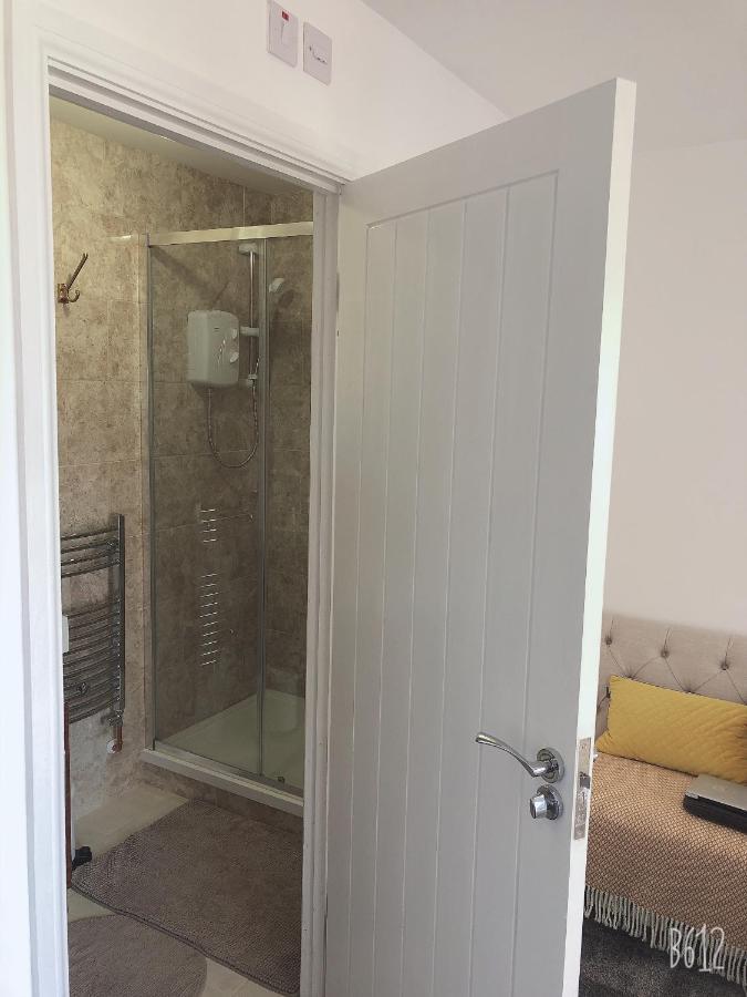Flat 1 - Entire Modern Studio With En-Suite And Free Parking Close To Qmc, City Centre & Notts Uni Nottingham Exteriér fotografie